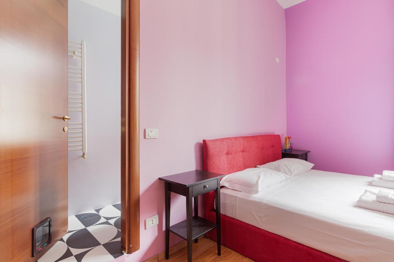 Milano Viale Umbria Colorful Apartment Exterior photo