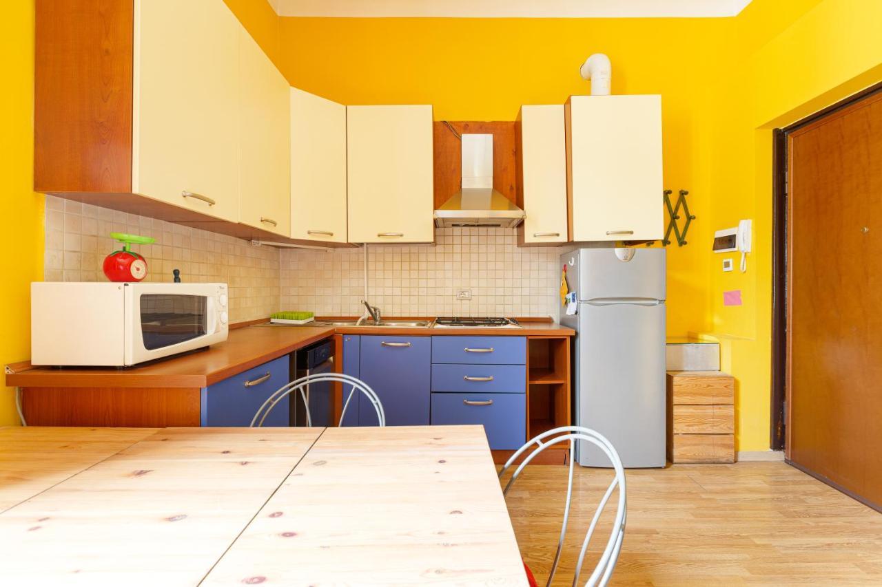 Milano Viale Umbria Colorful Apartment Exterior photo